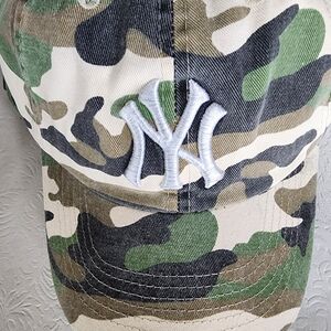 Camouflage Baseball Cap - yankees